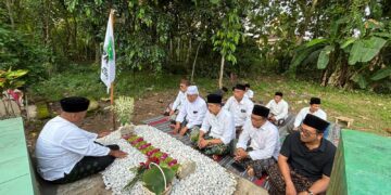 Jelang Harlah ke-27, PKB Trenggalek Ziarahi 39 Makam Tokoh NU dan Pendiri Partai